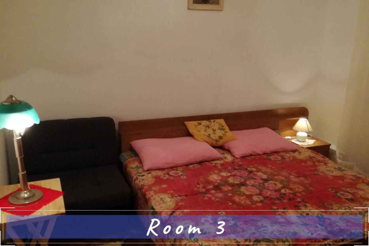 Near The Sea Vacation Home Parja Вис Экстерьер фото
